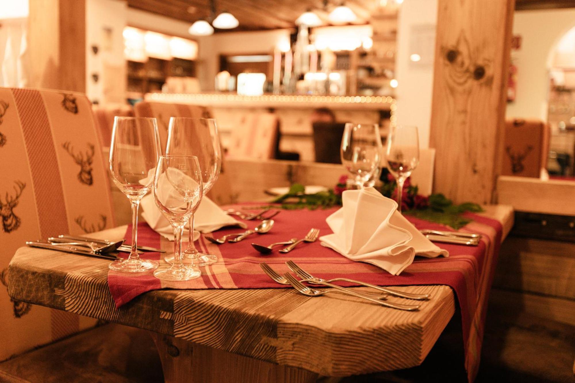 Hotel Kuenstleralm カプルーン エクステリア 写真