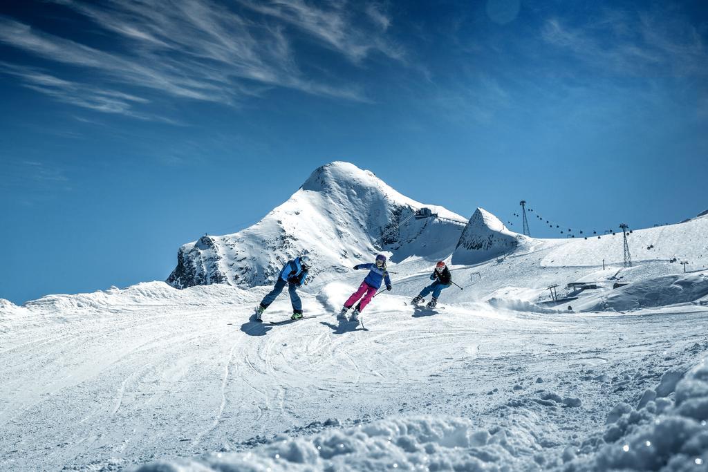 Hotel Kuenstleralm カプルーン エクステリア 写真