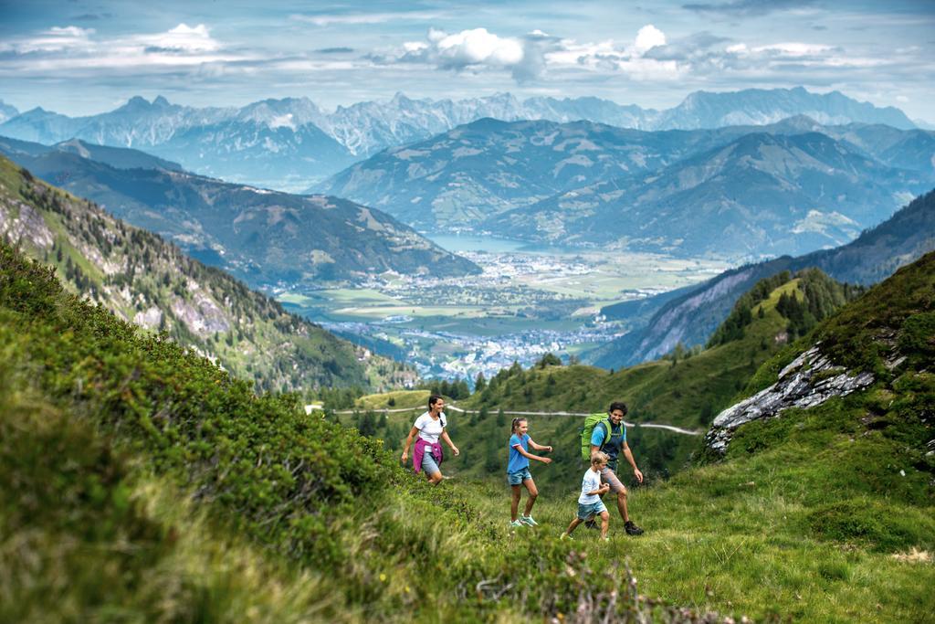 Hotel Kuenstleralm カプルーン エクステリア 写真