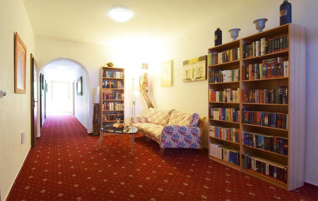 Hotel Kuenstleralm カプルーン エクステリア 写真