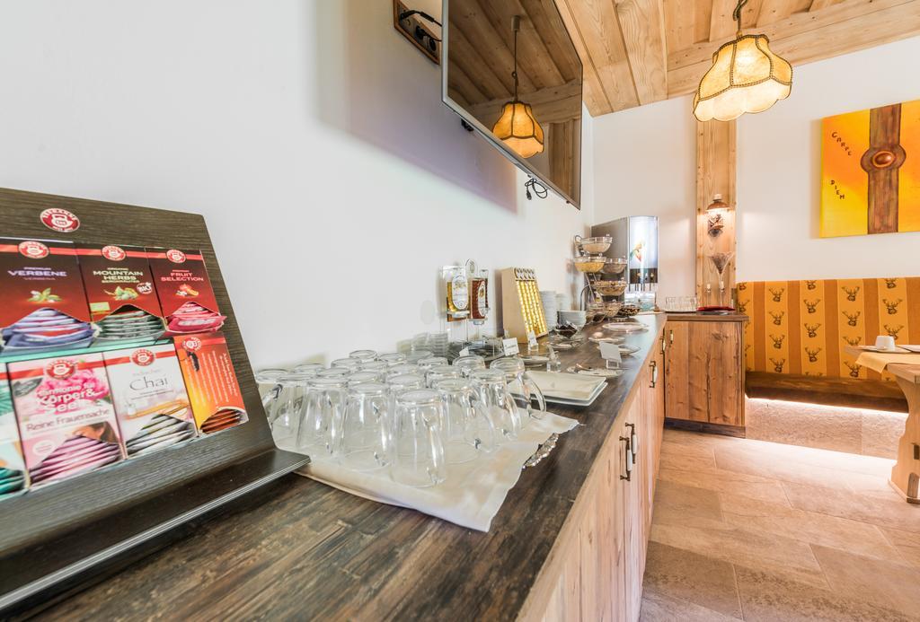 Hotel Kuenstleralm カプルーン エクステリア 写真